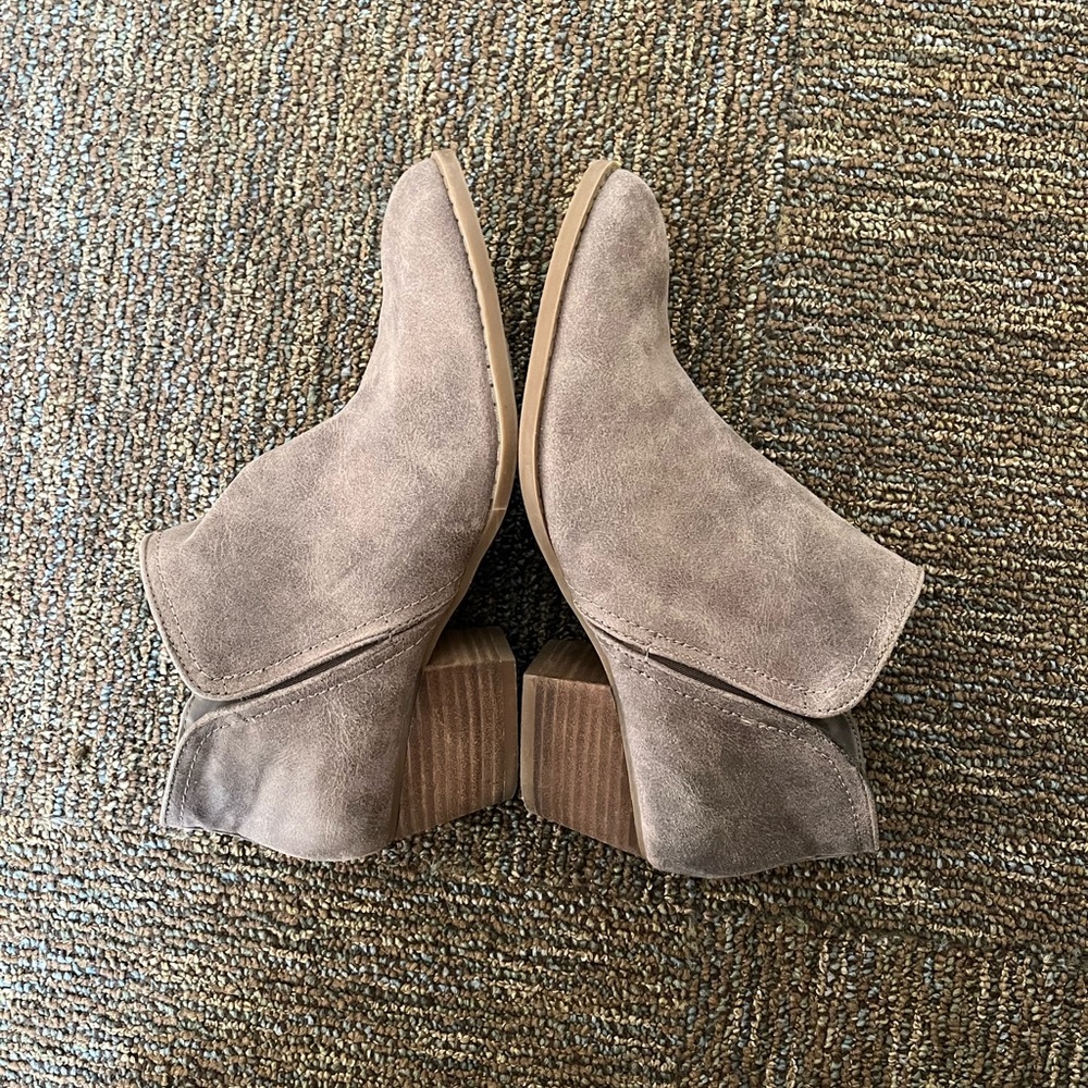 Booties - Picture 3 of 4